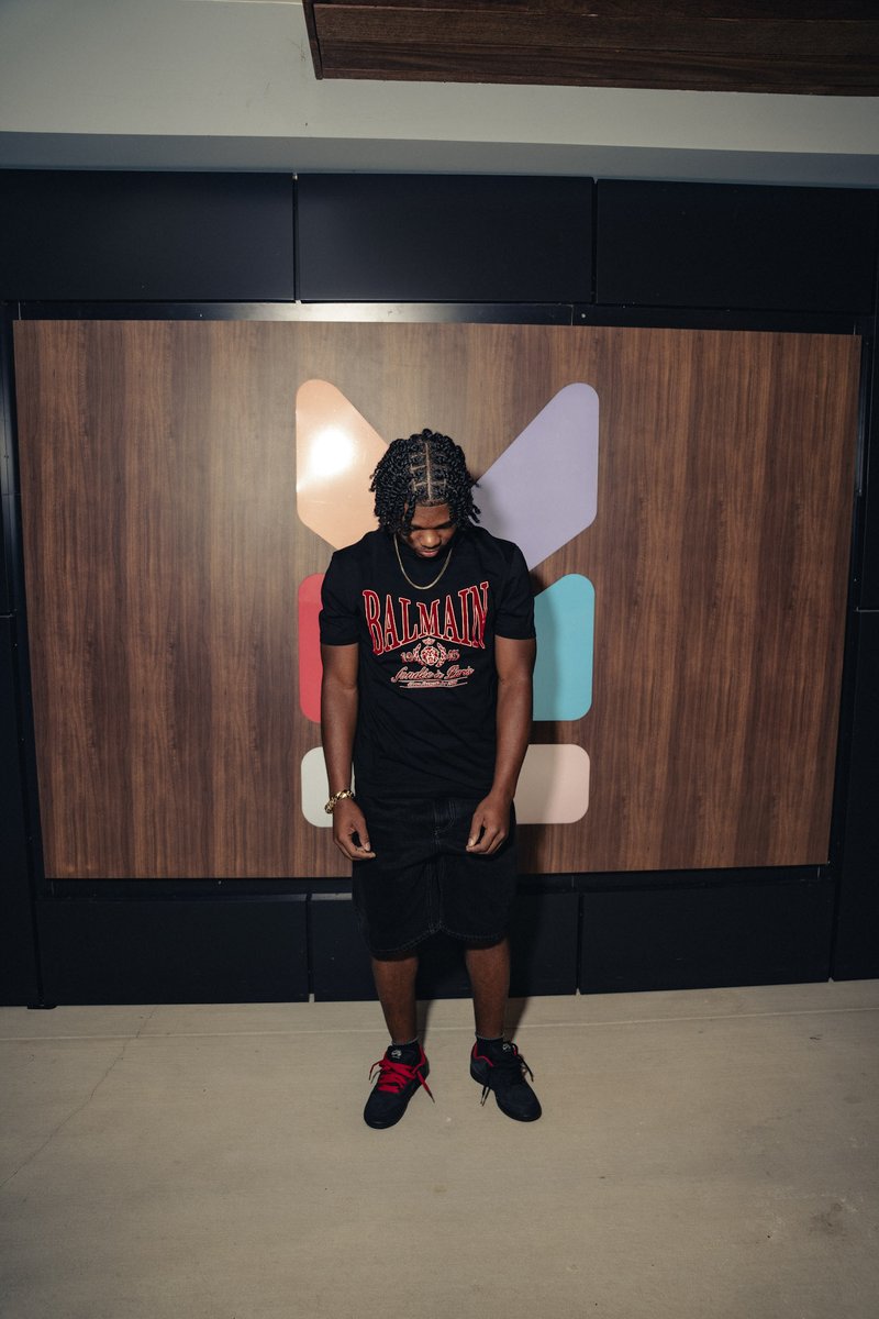 zmitch07's tweet photo. Blessed Z

🦅 https://t.co/zs4pVykwMp