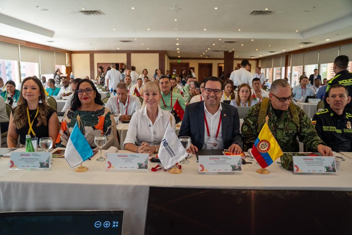 Participamos del Encuentro Nacional Anticontrabando 2025, en la ciudad de Cali. 

Junto a la <a href="/FNDCol/">FND - Federación Nacional de Departamentos</a> y a todas las Secretarías de Hacienda del país, construimos y coordinamos estrategias para detener el contrabando con el fin de fortalecer las Finanzas Públicas Territoriales.