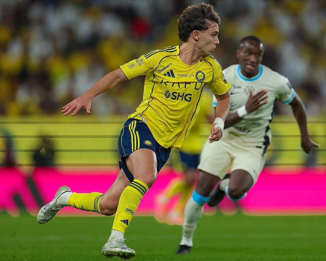 2020-21PANINI オブシディアン Joao Felix サインジャージ 2020-21PANINI オブシディアン Joao Felix サインジャージ s