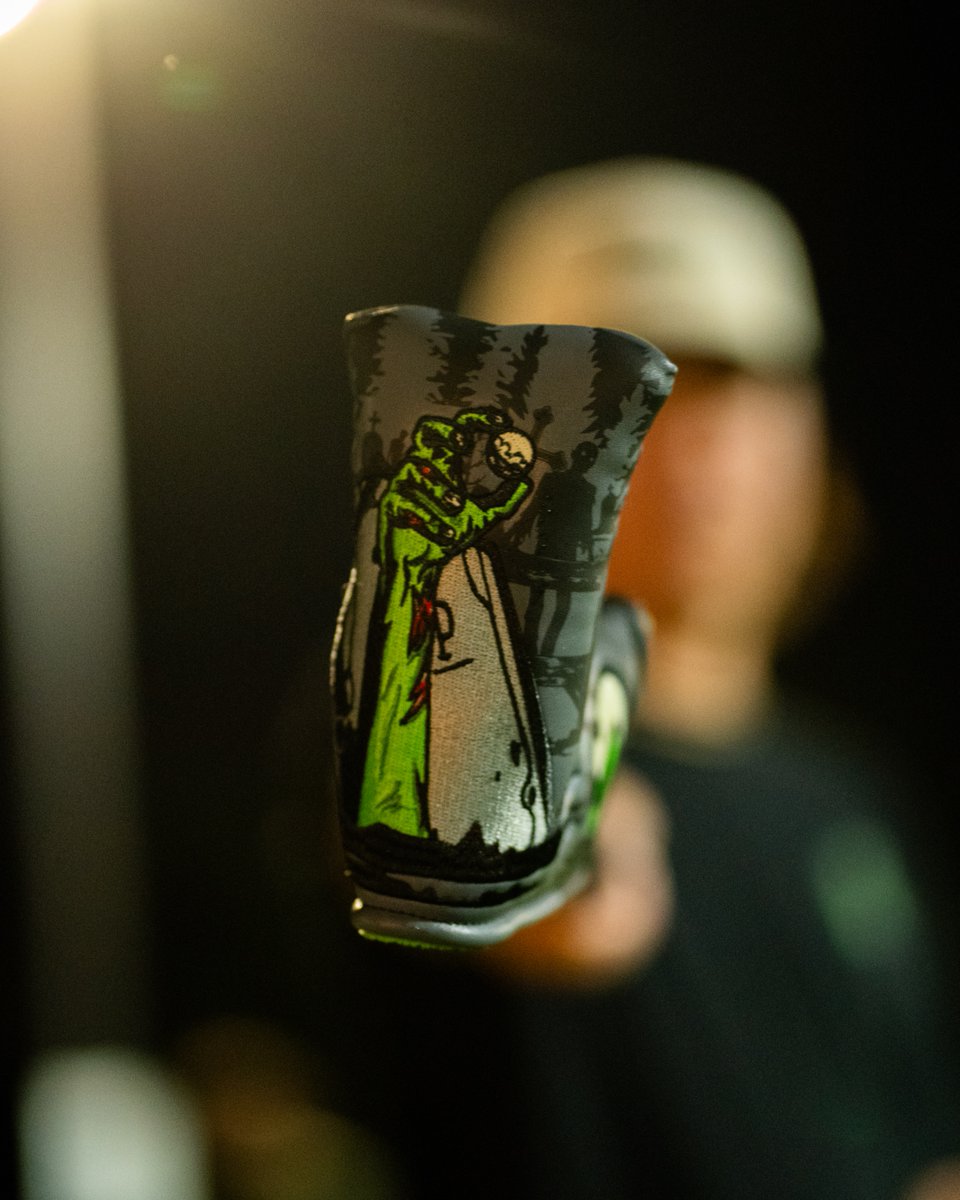 SuperStroke tweet media