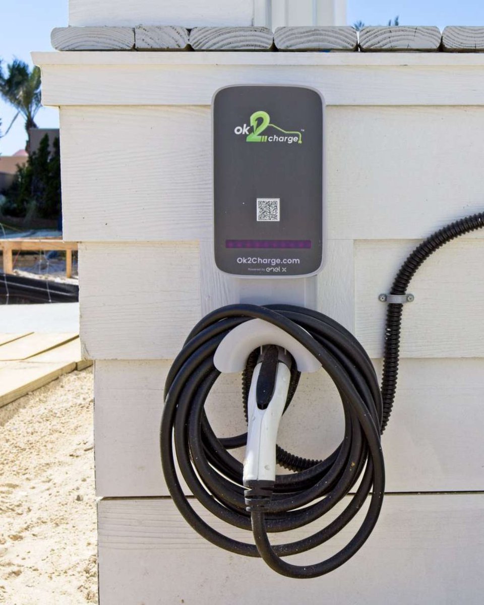 Why you’ll love Hang on Slupey: private beach access, fully stocked kitchen, comfy indoor/outdoor seating, flat-screen TVs, and EV charging. ✨

Book your #OrangeBeach retreat today! loom.ly/rqE8tis

#orangebeach #visitalabama