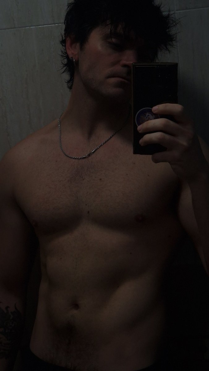 Ivan 🇰🇷🐉 tweet media