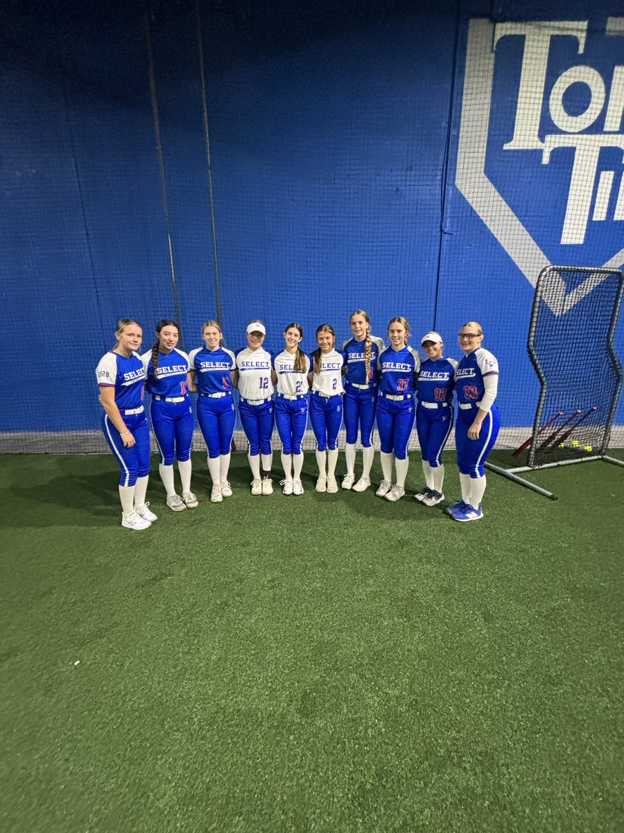 I had a great time at the Select Fastpitch camp in Kansas City last weekend. I learned some new drills and I got good feedback. Thanks to all of the college coaches that helped run the camp! #selectlife

<a href="/ejonesrockchalk/">Eric Jones - Select Fastpitch</a> <a href="/SelectFP_Backs/">Select Fastpitch 2010 - Backsmeyer</a>