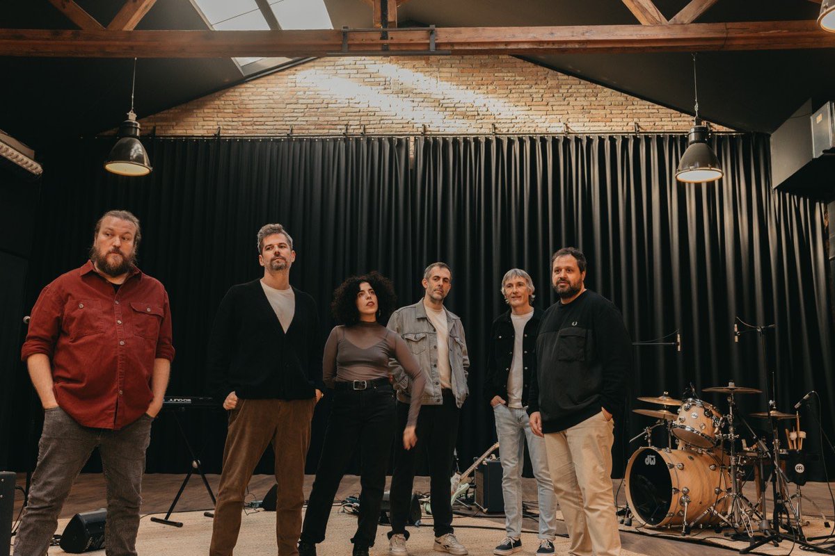 <a href="/ultimcavall/">Últim Cavall</a> celebra sus 10 años de vida con un mini documental y cinco canciones grabadas en directo. 

ballesterockmusic.com/2025/10/29/ult…