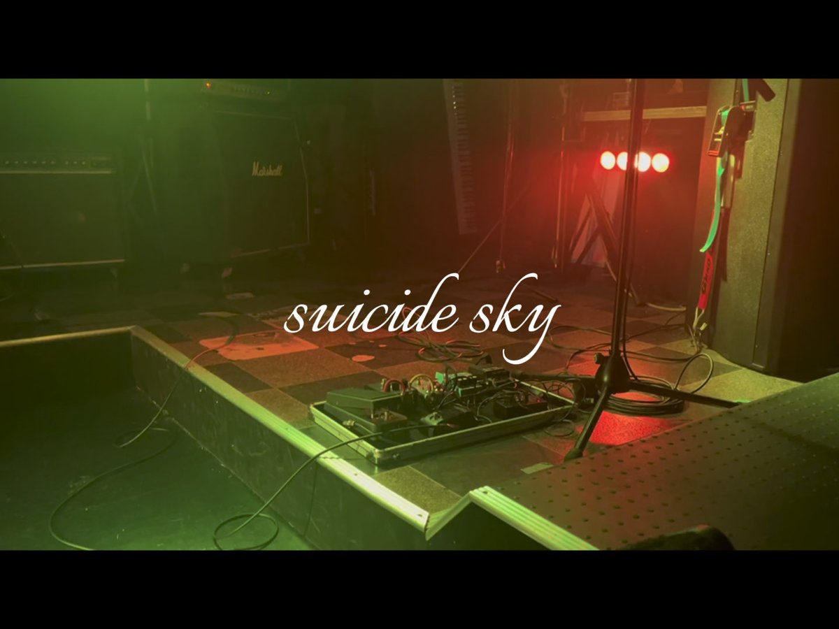 cohgun's tweet photo. 第2弾 suicide skyショートvrアップしました〜。
11月2日箱庭で待ってます。✌️
#箱庭
#鶴見GIGS

https://t.co/7478jGmYb4 https://t.co/1vDFiiEmnI