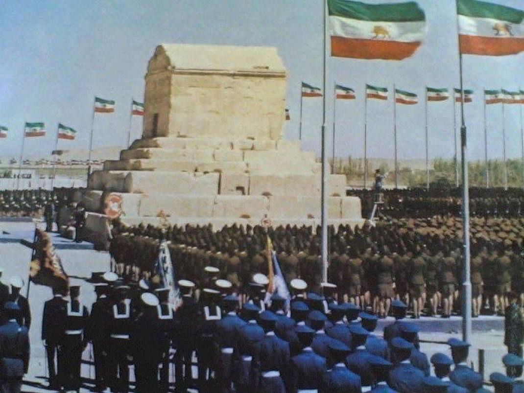 normalmeh's tweet image. ⁨ ۷ آبان ماه، سالروز کوروش بزرگ خجسته باد. 👑👑👑⁩