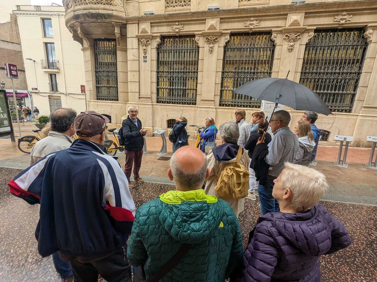 Volem donar les gràcies al Ferran Mas i l’Associació Amics del CFA Reus per l’itinerari tan interessant que han organitzat. Hem descobert la varietat de roques presents a les façanes i al terra de la ciutat. Podeu fer l’itinerari amb bit.ly/3Wq9Air
