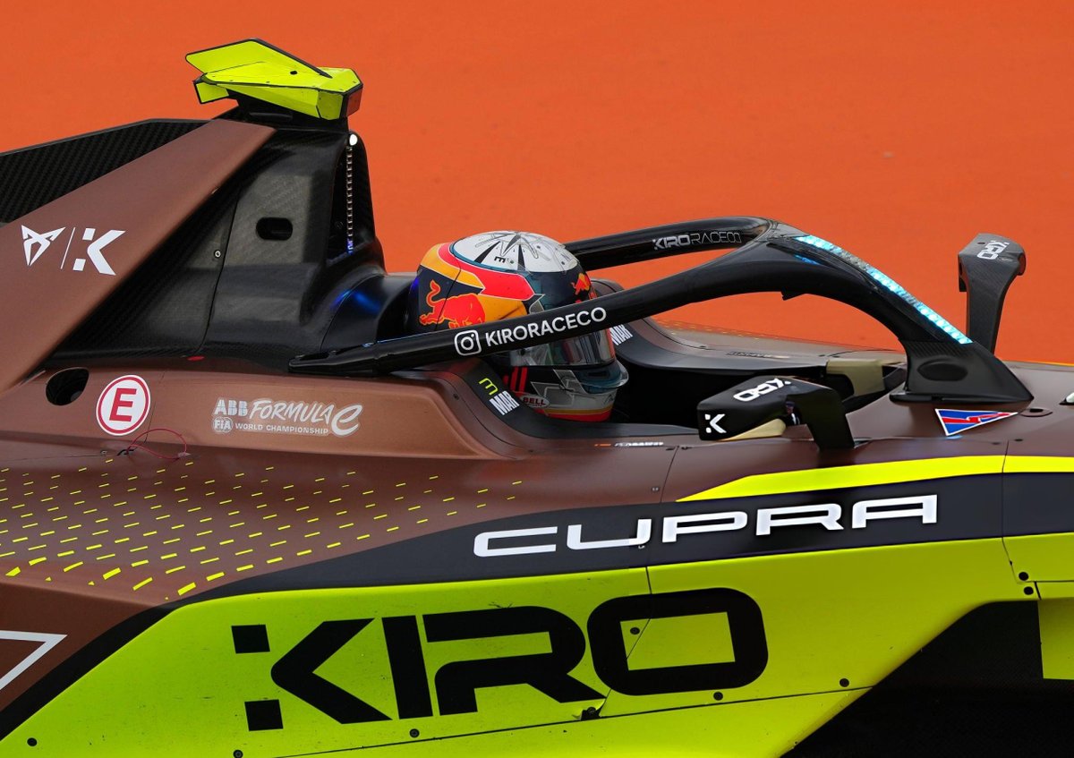 PMartiUpdates's tweet image. 📷🇬🇧| Pepe throughout the third day of pre-season testing in Valencia 🇪🇸

📷🇪🇸| Pepe a lo largo del tercer día de test de pretemporada en Valencia 🇪🇸

©️ Simon Galloway &amp;amp; Alex Bierens de Haans

#FormulaE #FETesting #CupraKiro