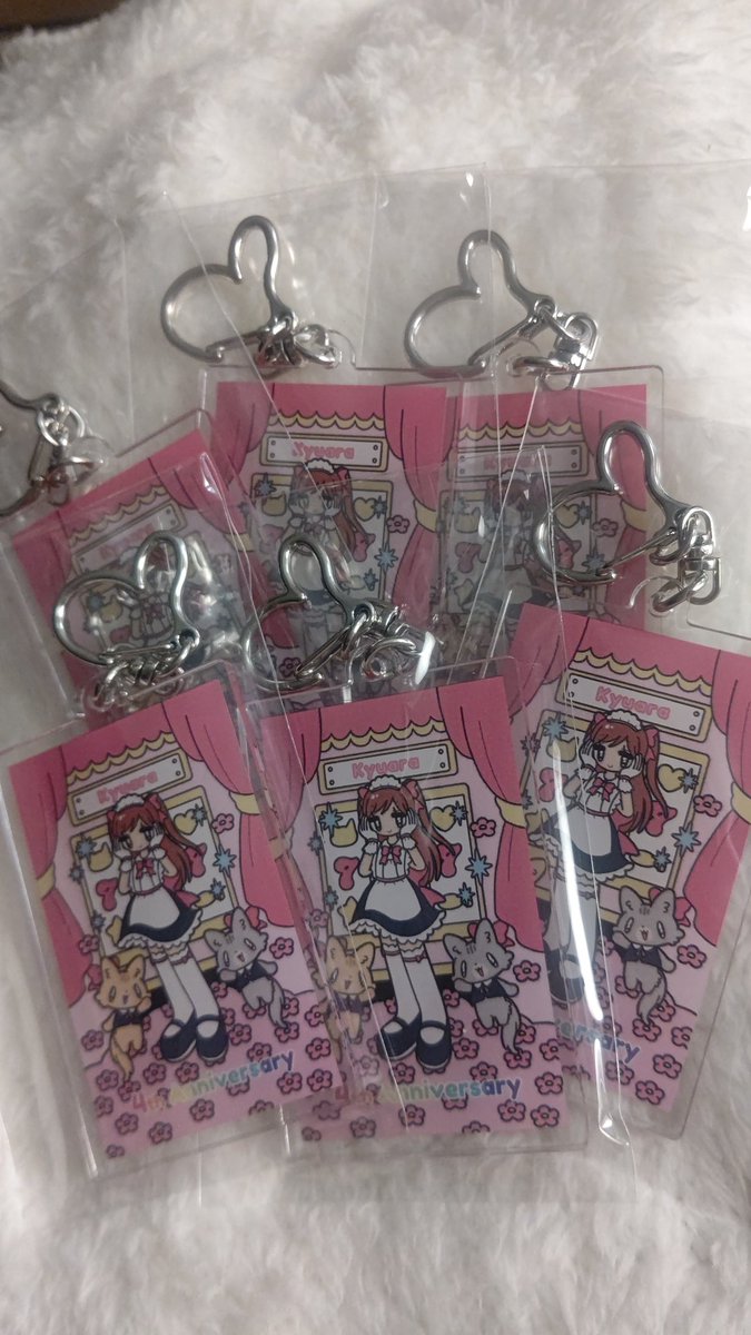 kyuarano's tweet image. 11月スケジュールメモです❤️

今月の🎁企画は
かなえさんに描いていただいた
キーホルダーを⑤名様に🎁いたします！
引用は☓
いいね、リポストでご参加ください💗
待ってますԅ(˘ω ˘ ԅ)
キーホルダーのイラストはコチラ👇…