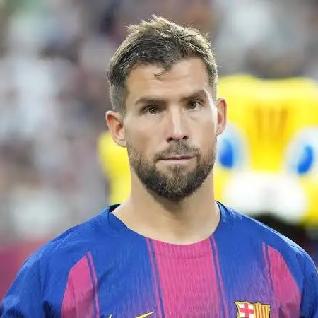 TouchlineX's tweet image. 🗣️🚨 Toni Kroos on El Clasico:

&quot;Iñigo Martínez was a key player. Last season, he was the best defender in terms of build-up play. He’s not the fastest, but he’s excellent defensively and in playing out from the back. 

&quot;Against Real Madrid, his absence was painfully felt under…