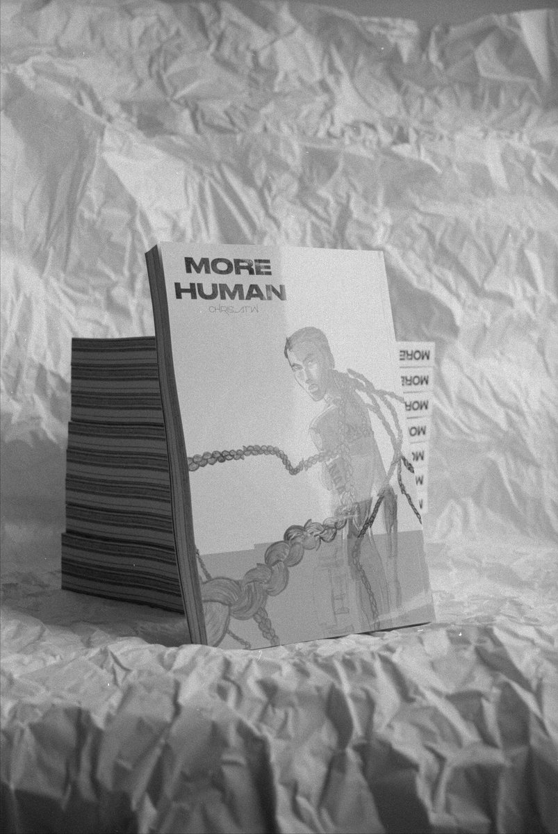 _chris_atw's tweet image. Mon manga MORE HUMAN est disponible à la commande jusqu’à la fin de cette semaine!

342 pages d’exploration et d’action dans un futur post apocalyptique !

Pour ceux qui souhaitent se le procurer il est disponible ici : chris-artworks.fr/product/more-h…