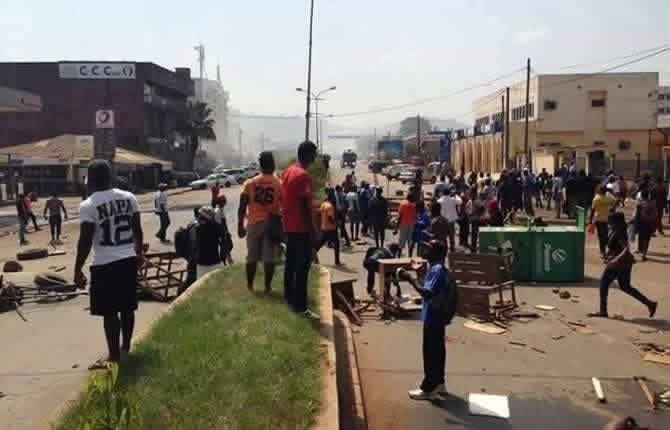 EsBi_Media's tweet image. 🛑CRISE POST-ÉLECTORALE - NGAOUNDÉRÉ : REPRISE DES MANIFESTATIONS CE MATIN.

Ce mercredi 29 octobre 2025, la ville de Ngaoundéré, chef-lieu de la région de l’Adamaoua, connaît une reprise des manifestations post-électorales. Dès les premières heures de la matinée, des groupes de…
