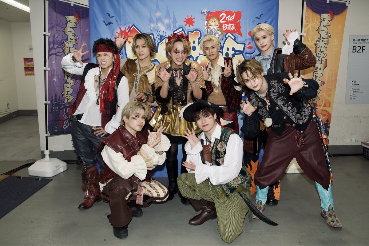 ballistik_fext's tweet photo. 『MOUSE PEACE FES. 2025 2nd Bite』DAY 1

#チャンカパーナ with #小山慶一郎 さん
ありがとうございました🙏🏻✨

https://t.co/dklw19Dv9f

@MOUSE_PEACE_FES @NEWS0915_music 
#MOUSEPEACEFES2ndBite
#MOUSEPEACEFES #マウピフェス #MPF2025 #BALLISTIKBOYZ https://t.co/e0mkRCoSf8