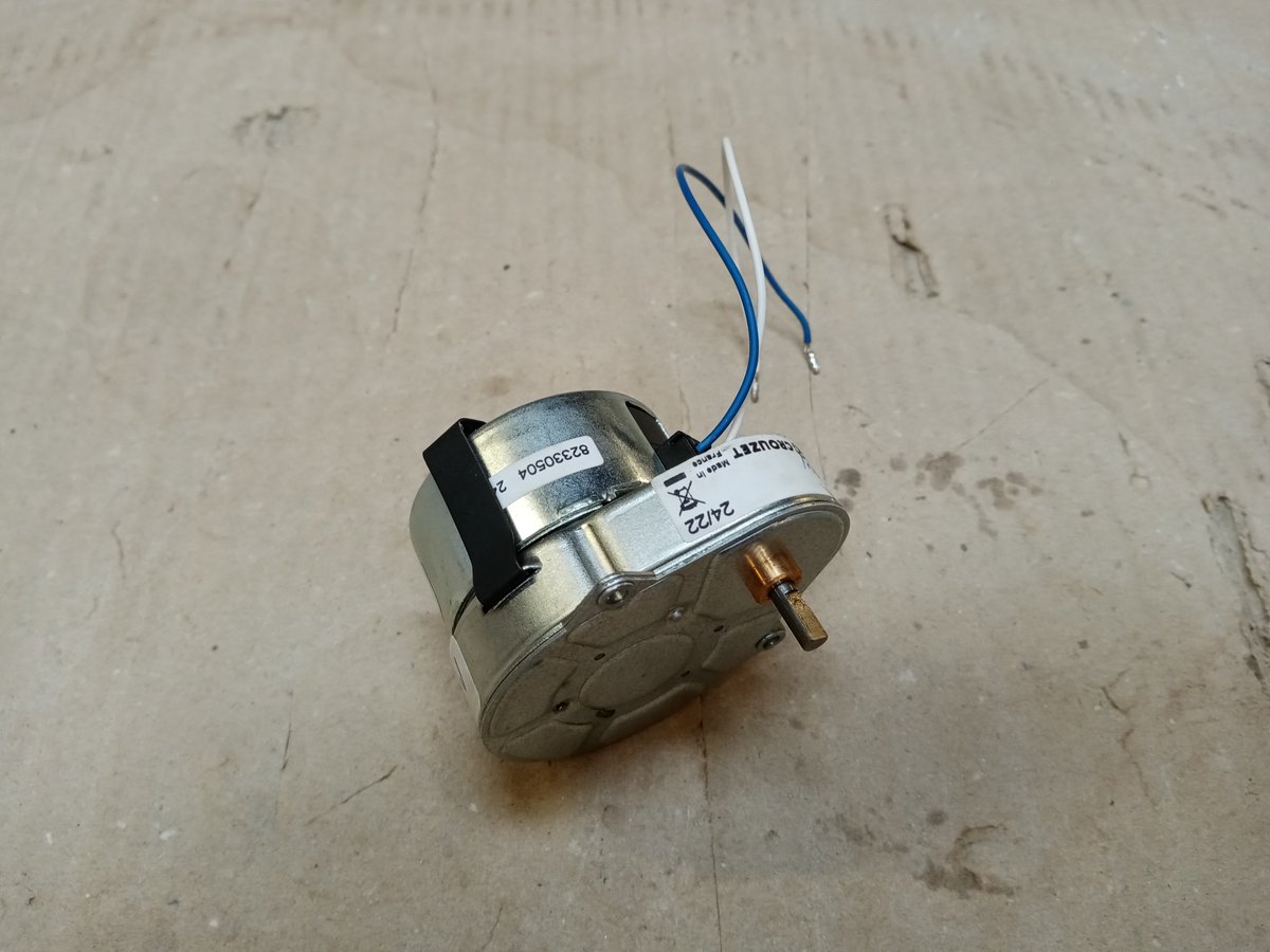 Exterior_clocks's tweet image. A CL100 synchronous clock mechanism with clutch, shipped to Ropley for Strategic Properties.

Discover more at good-directions.co.uk

#ClockMechanism #SynchronousMotor #Timekeeping #Ropley #CL100