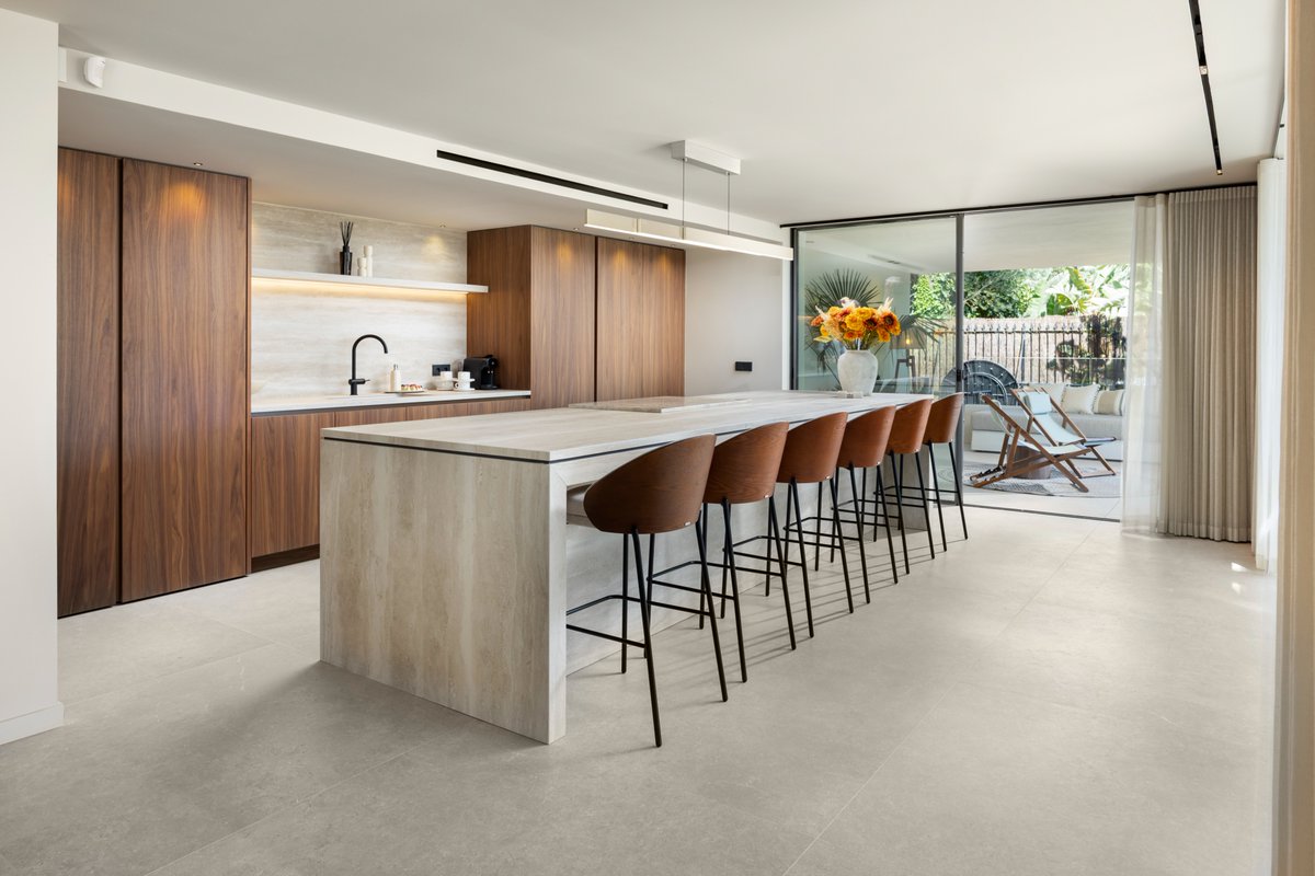 Introducing Centauro 15, a newly redesigned villa in Marbella’s prestigious Golf Valley. See more: bit.ly/4o8XfeI

Listed by Carmen de Arriaga and Maya Kandrova with Christie's International Real Estate Costa del Sol