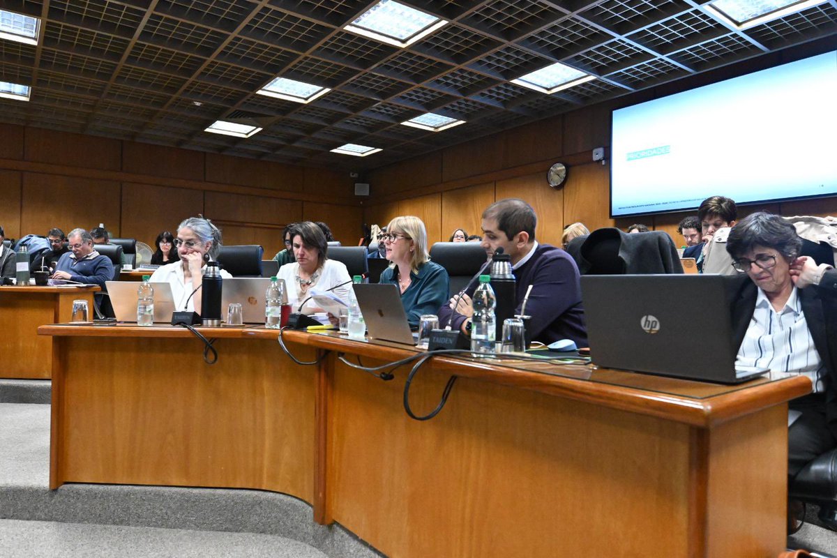 Ahora en la Comision de Presupuesto recibiendo al <a href="/MSPUruguay/">Ministerio de Salud Pública – Uruguay</a> ; haremos 10 preguntas concretas que ya entregamos