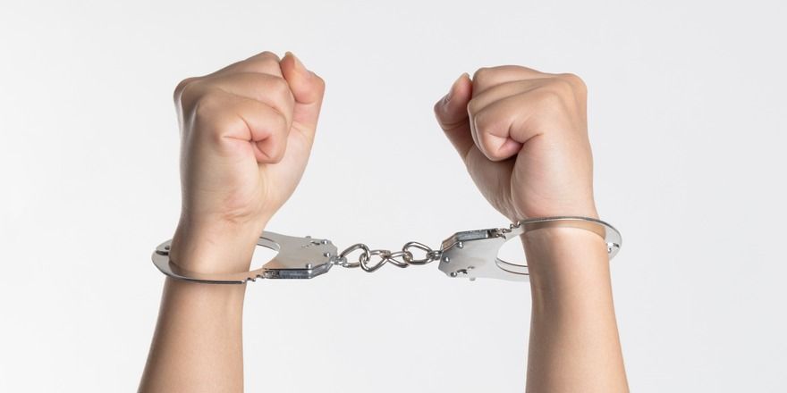 FussyLibrarian's tweet image. You know you&apos;d never deliberately copy another writer&apos;s work, but sometimes, content is borrowed subconsciously. Here&apos;s how you can prevent that from happening to you. buff.ly/WjqxMBn #authortips #writetip #writingcommunity #amwriting #editing #amediting