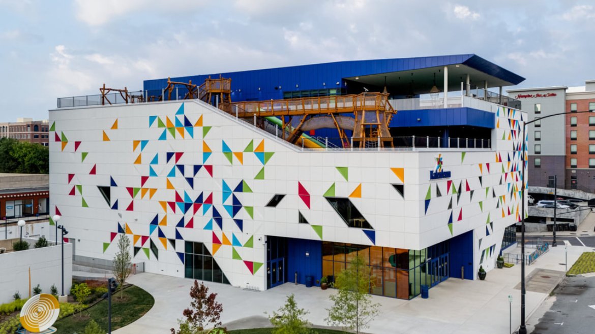 BldngEnclosure's tweet image. The Kaleideum Children’s Museum serves as a landmark cultural institution, physically and symbolically connecting Winston-Salem’s vibrant arts and cultural district to its historic civic core. - @EIMA_EIFS

Manufacturer: @StoCorp

buildingenclosureonline.com/articles/94241…

#EIFS #cladding #design