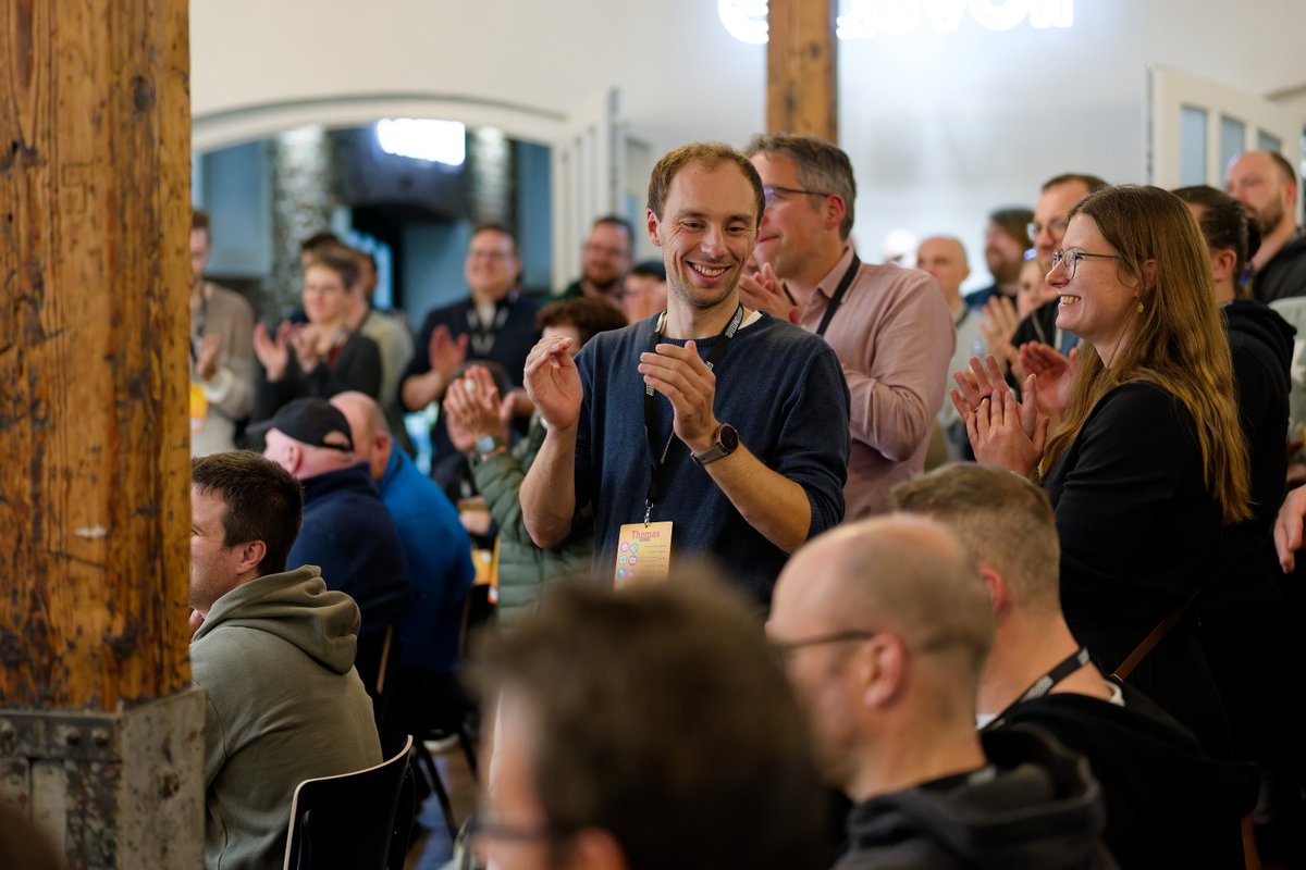 SwitchBot's tweet image. What a day at the @spielundzeug Smart Home Meetup!
We met creators and fans to talk innovation, new gadgets, and share our latest from SwitchBot and the community’s support meant the world to us❤️

📸@Andreas Brüggemann
 #SmartHome #SwitchBot #SpielundZeug #SmartLiving #TechEvent