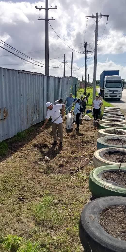 En Industrial Molinera de la Habana S.A. continúan las labores de higienizació, junto a  Corporación Alimentaria S.A. por entidades y sus alrededores  más limpios en el municipio Regla

#IMSACORALSA, #IMSAadelante <a href="/minalcuba/">Ministerio de la Industria Alimentaria de Cuba</a>