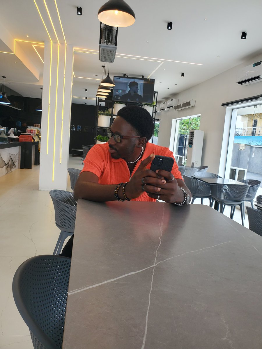 Nigladymorgana's tweet image. When I calculate how far my business have grown,I never forget to include how very important you carry it 
Me: I want to work with Mama Ebo
Val: (To the waiter)Tell your boss or supervisor I have a product to give him

It took a month, but today it&apos;s sealed 🥺❤🙌

Thank you Emi