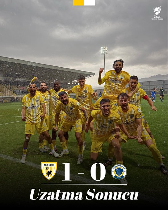 G4bv5T0X0AAfr3a?format=jpg&name=small