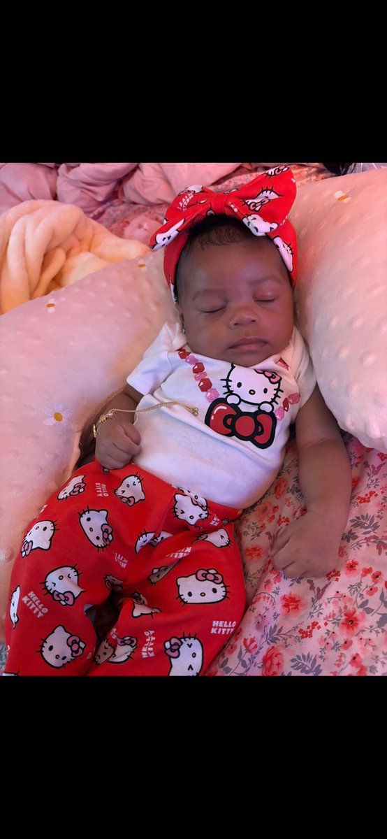 nyarhaa_'s tweet photo. my RED baby🥹 https://t.co/pY0KH0vxs9