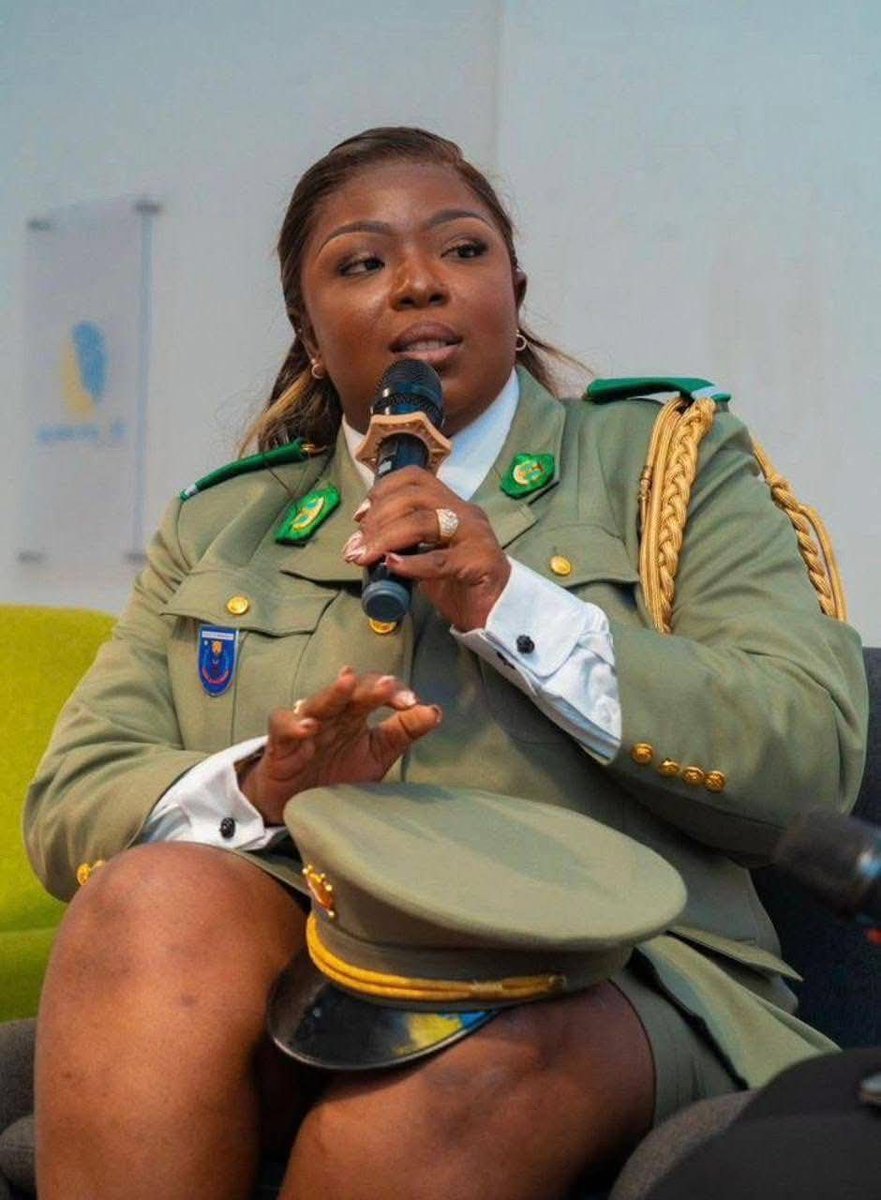 D'après une source confidentielle, c'est le Général CHICO TSHITAMBWE qui est derrière l'arrestation et la poursuite judiciaire de l'adjudante SARAH EBADJARA qui doit se marier officiellement à un civil ce vendredi 31 Octobre 2025 .