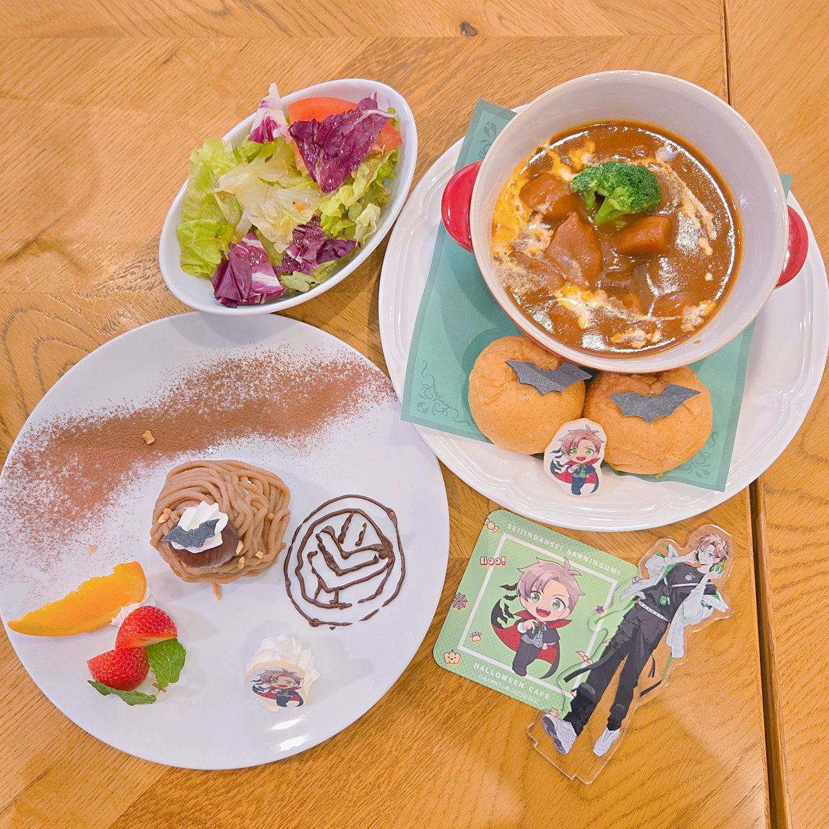 Logical_9's tweet photo. #せいだんハロウィンカフェ
お友達に付き添ってもらって行きました～
めっちゃ可愛いし美味しかった✨
チョコペンチャレンジ難しい💦 https://t.co/RKOhR8rFnd
