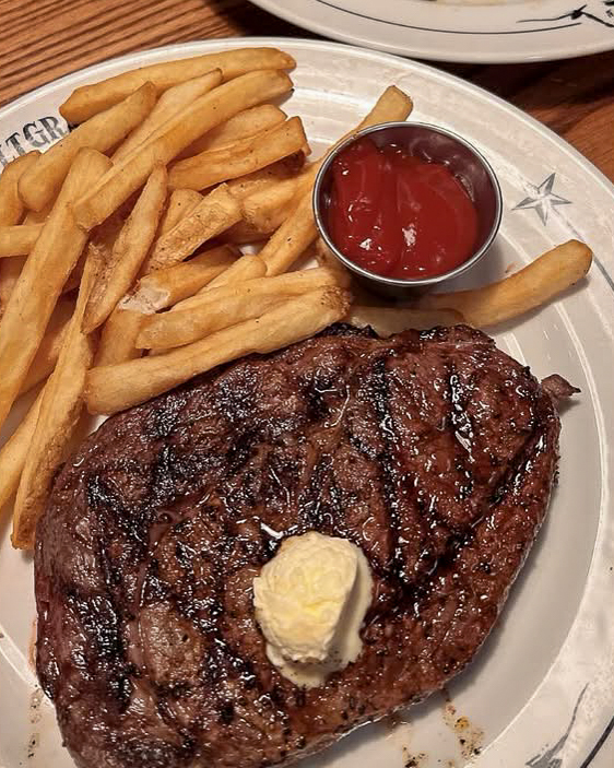 No tricks, just a treat! 🥩👻

📸: allampeat