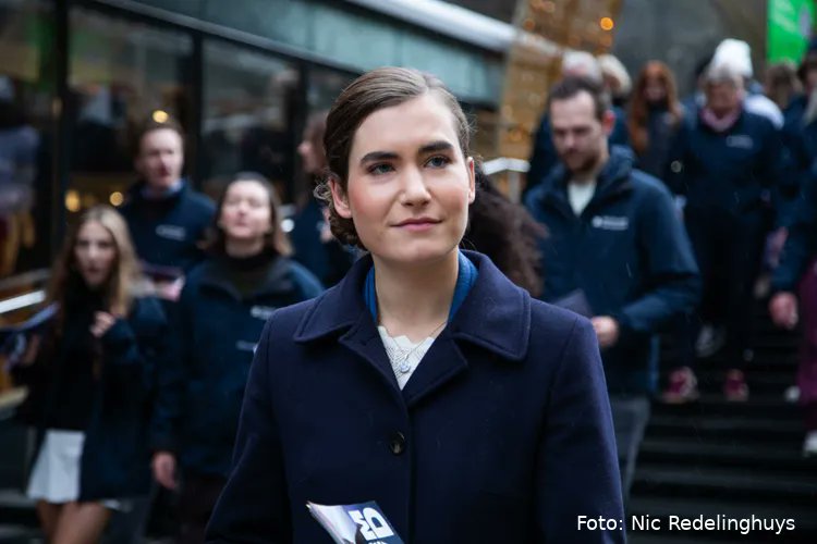 Leuk om te zien: iedereen is zijn achternaam. Het is Timmermans of Wilders of Jetten of Bontenbal... maar als het om Lidewij de Vos gaat dan is het Lidewij

Mensen hebben gewoon automatisch een positieve band met haar