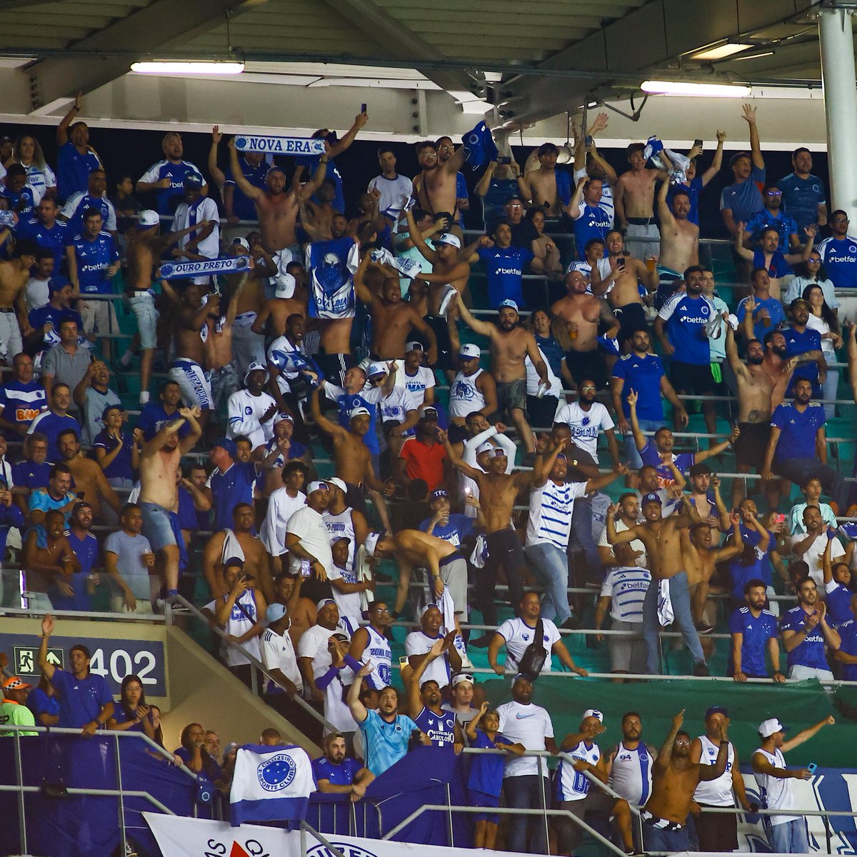 Vitórias do Cruzeiro fora de casa nas edições de Brasileirão por pontos corridos 👇

2025 ✅✅✅✅✅ (5)
2024 ✅✅✅✅ (4)
2023 ✅✅✅✅✅✅✅ (7)
2022* ✅✅✅✅✅✅✅✅ (8)
2021* ✅✅✅✅✅ (5)
2020* ✅✅✅✅✅✅✅✅ (8)
2019 ✅✅ (2)
2018 ✅✅✅ (3)
2017 ✅✅✅✅✅✅ (6)
2016