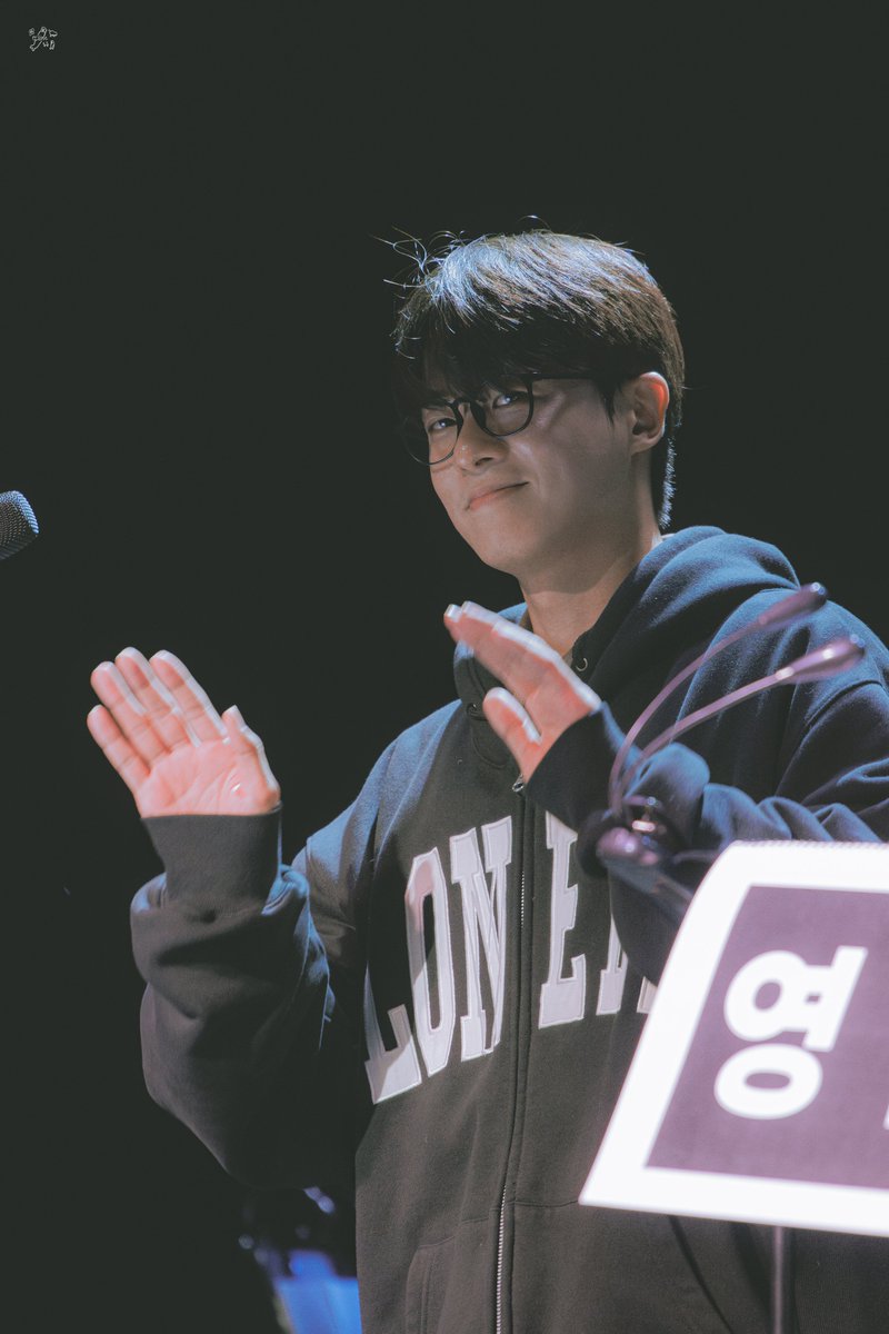 ᴇᴄʟɪᴘsᴇ tweet media