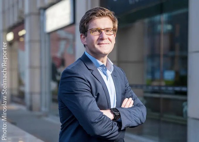 What Silicon Valley wants to know about Poland?🇵🇱 On Oct 29 at 7:30 PM CET (8:30 PM local time) @TBPN will host a live talk with Prof. Marcin Piątkowski <a href="/mmpiatkowski/">Marcin Piatkowski 🇪🇺</a> on Poland's economy, strengths &amp; global opportunities🌍📈
Watch on X or YT @TBPN
👉 youtube.com/<a href="/tbpn/">TBPN</a>live