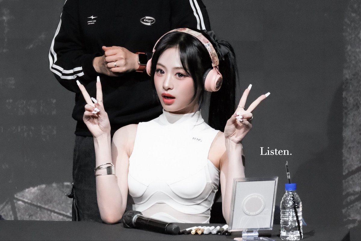 Listento_0411's tweet photo. 251025

#AHYEON #아현
#BABYMONSTER #베이비몬스터 https://t.co/A4vD9X9t0Y