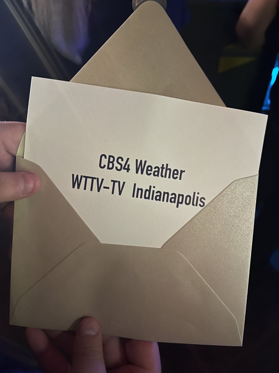 EthanRosuckWX's tweet image. Honored to bring home my first TV award! 🏆 Huge thanks to the IBA for recognizing @CBS4Indy with Best TV Weather Coverage for our January 5th snowstorm newscast. Proud to share this win with @MaxLewisTV, @JennyDreaslerTV, @TylerRyanWx, producer Elise &amp;amp; director Ross. #TVNews 🙂