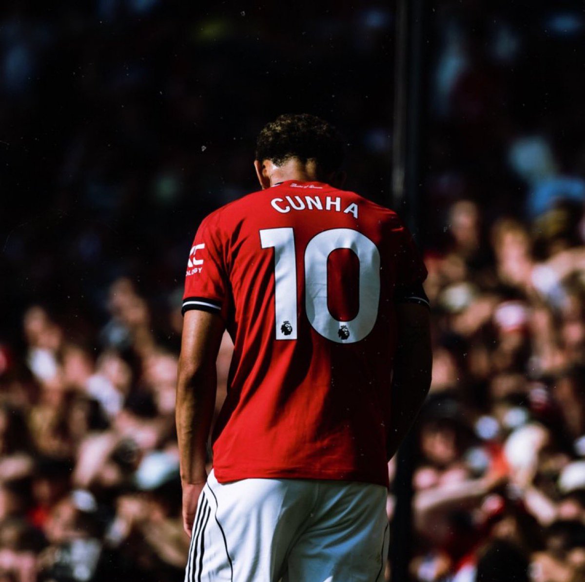 من الموسم الماضي وللآن..
كونيا اكثر لاعب سجل من خارج المنطقة بالبريمرليغ☝🏻🇧🇷