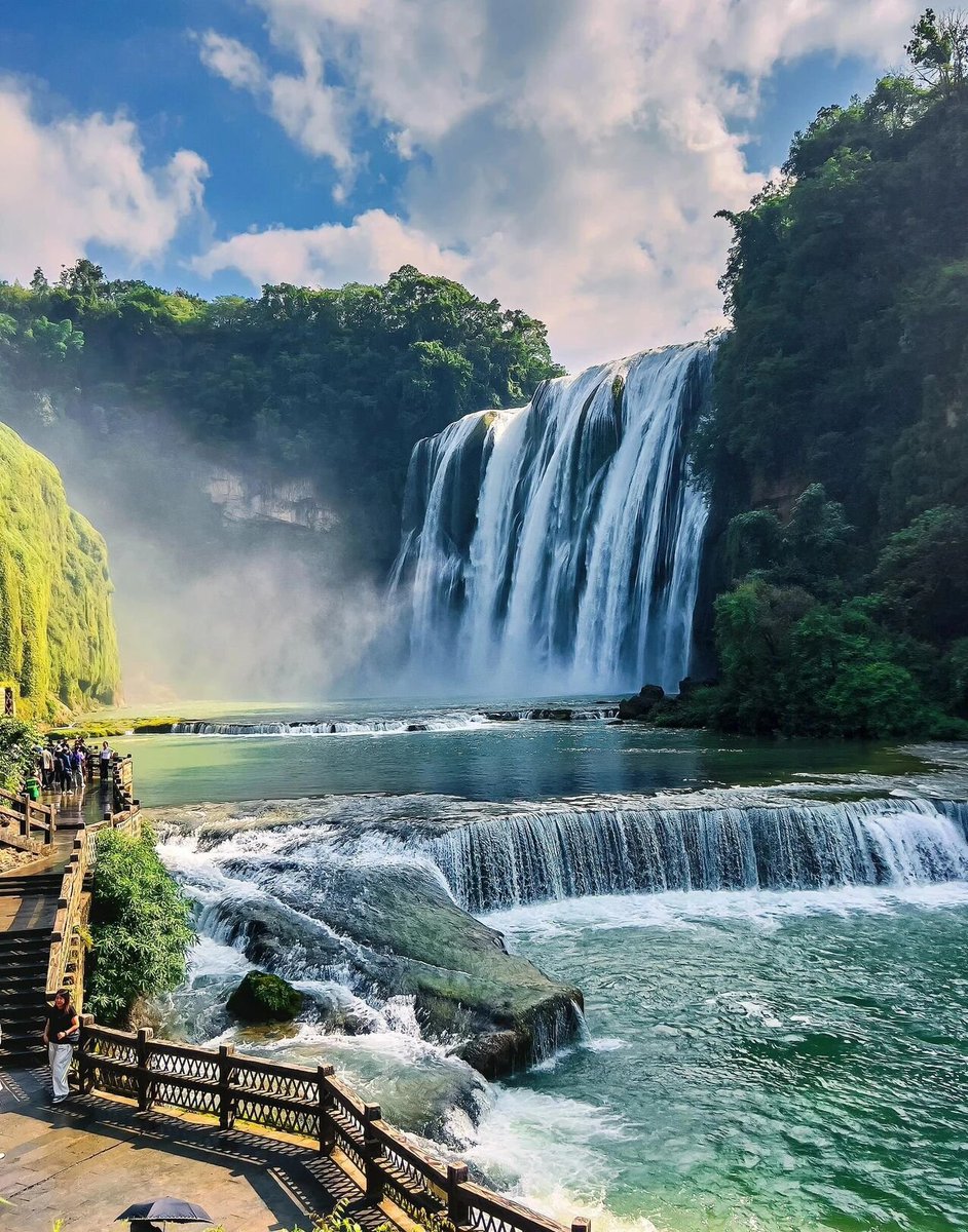 这样的瀑布总能治愈烦恼。