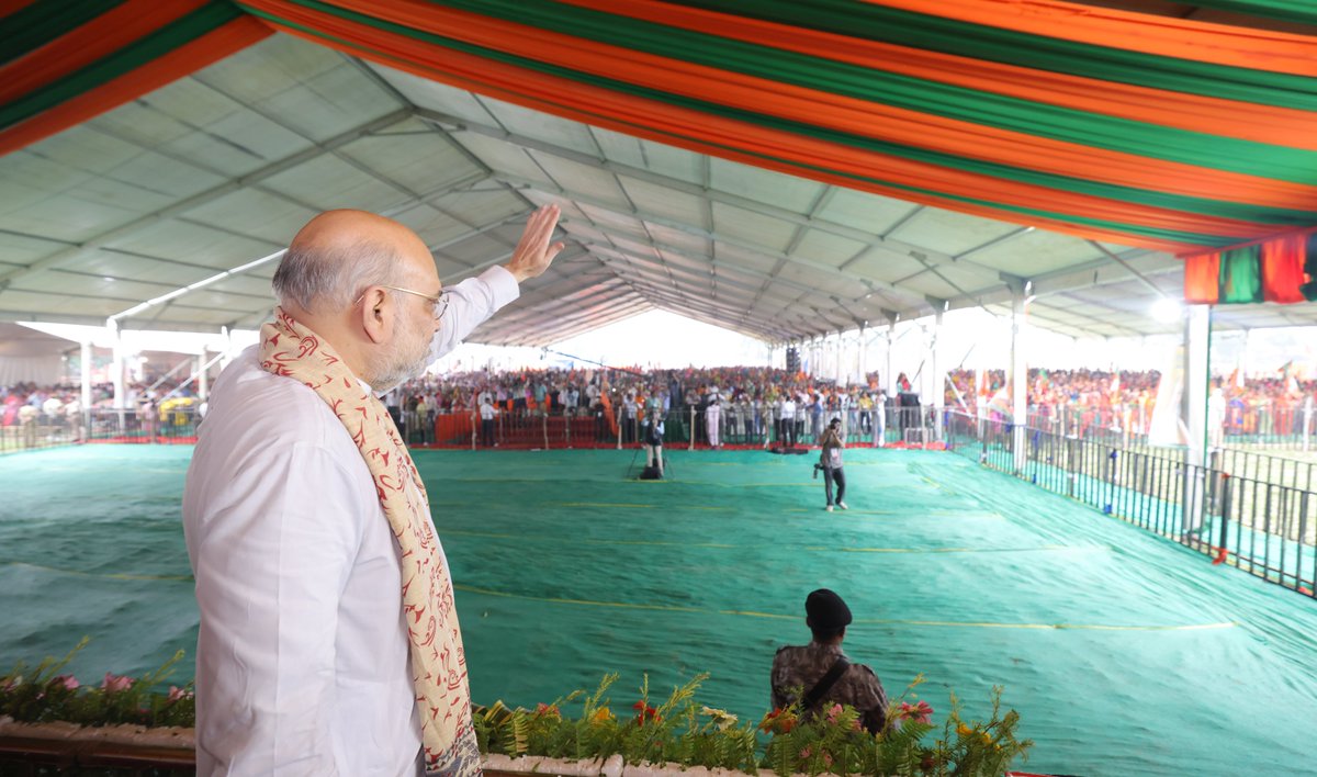 बिहार को लूट, भ्रष्‍टाचार और गुंडागर्दी का गढ़ बनाने वाले लालू-राबड़ी के जंगलराज की काली यादें बिहारवासी कभी नहीं भुला सकते। 
बेगूसराय की जनता भी चारा घोटाले के दोषियों को सत्ता से बाहर रखने वाली है और NDA के विकास और सुशासन को ही चुनने वाली है।