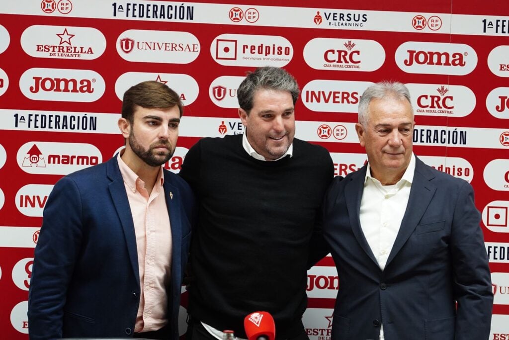 RADIO MARCA REG MURCIA - MIERCOLES 29/10/2025  
ralelodepotivo.es Radiomarcamurcia.com
Felipe Moreno, Goiria <a href="/realmurciacfsad/">Real Murcia CF</a> <a href="/gines_soto/">GINES SOTO VILAR</a> <a href="/la_famu/">FAMU Murcia</a> <a href="/GNavarro_ESP/">Gonzalo Navarro</a> <a href="/FBMRMU/">FED. BALONMANO REGION DE MURCIA</a> Javi R <a href="/FCCartagena_efs/">FC Cartagena</a> Mario M.<a href="/UDLosGarres/">UD Los Garres</a> <a href="/yissusss_/">Jesús García</a> Sebas <a href="/lorcadeportiva/">Lorca Deportiva</a> 
ivoox.com/radio-marca-re…