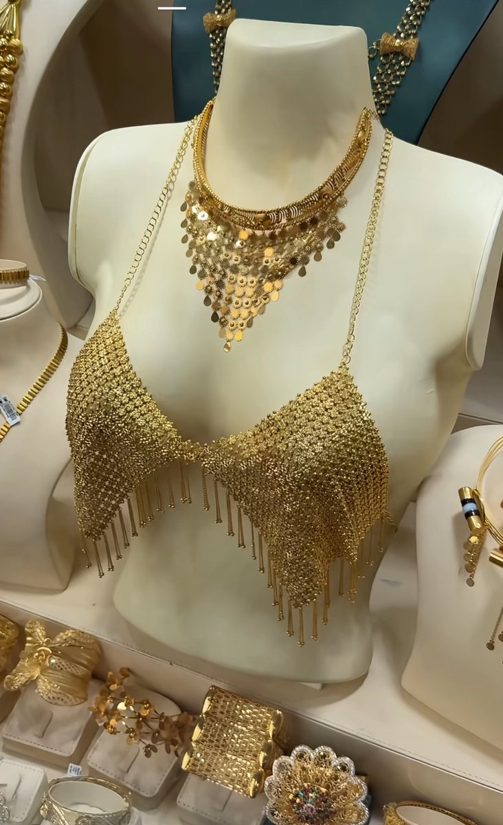 eem408's tweet image. خلو برا فيكتوريا سيكرت thanks tzuyu 
ابي هذا🤩🌟