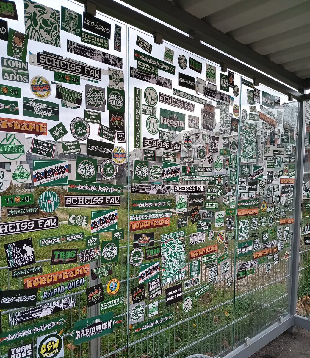 Busstation bei der Dr. Bruno Simlinger Gasse

<a href="/_sticker_club/">Pickerl Wickerl</a>