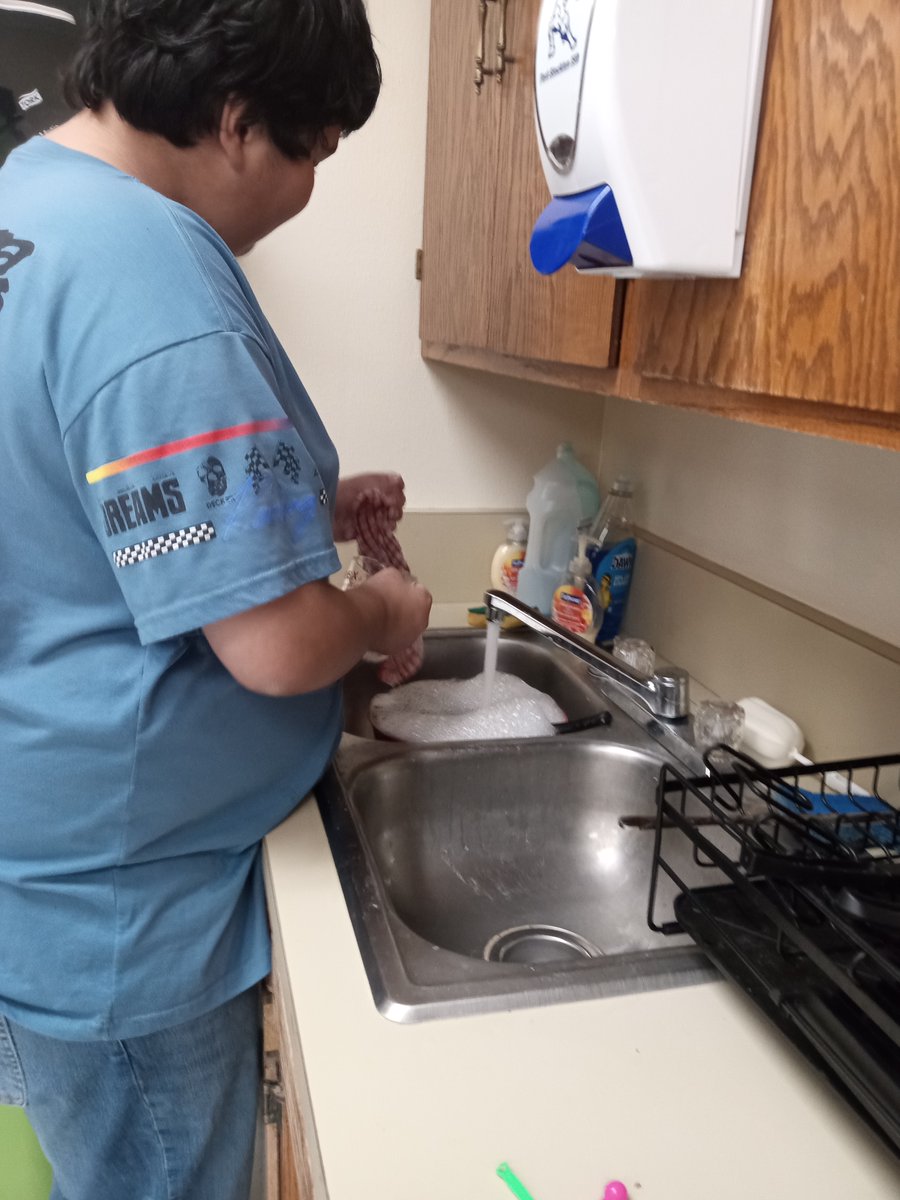 Our students have been busy enjoying some hands-on fall fun! 🍂 They made dirt pudding and pumpkin cookies, and Josue shared a Halloween story with the class. 🎃 We love seeing our students learning, creating, and having fun together!