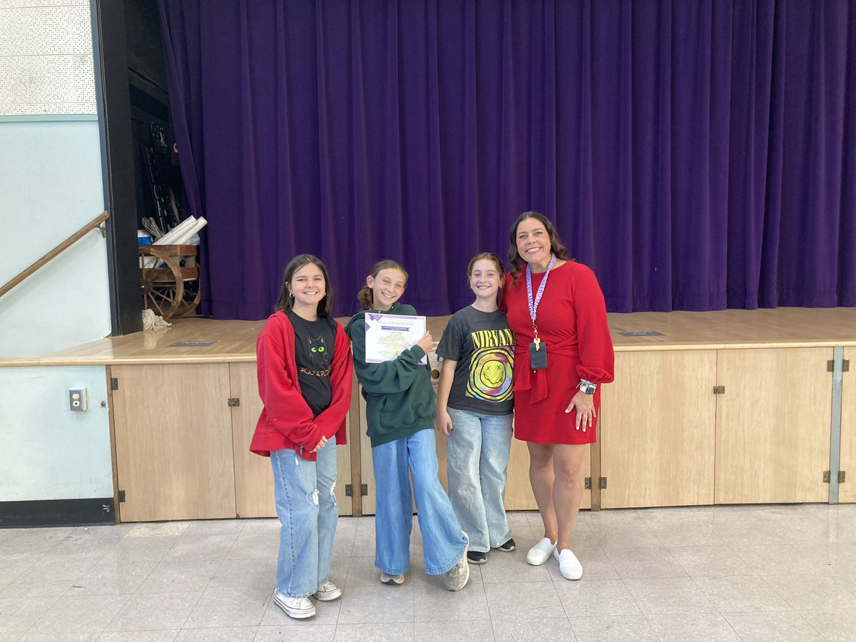 We kicked off our very first Gator Spotlight Awards and it was a beautiful celebration of hard work, character, and Gator pride! 💚🐊💜 Students cheered each other on, smiles filled the MUR, and our community came together to honor growth and effort. Proud of our Gators! ✨