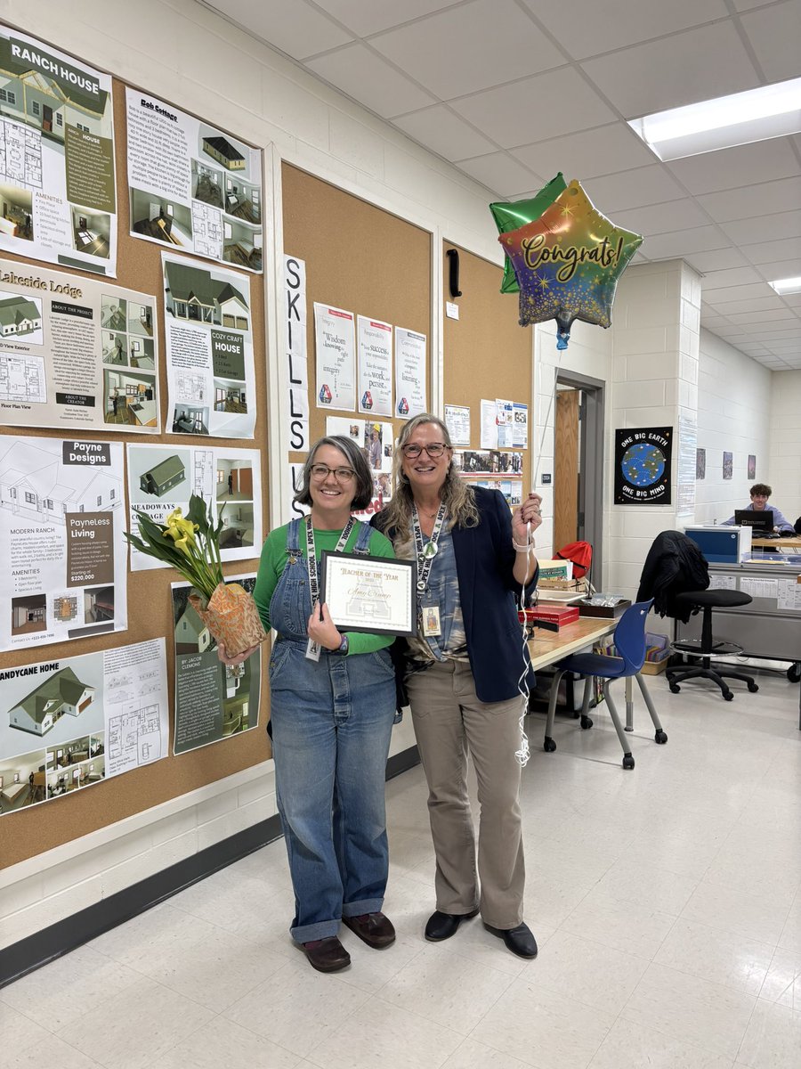 ApexHigh_CTE's tweet image. Congratulations to Mrs. Crump, our drafting teacher, for being named Apex High’s 2025-2026 Teacher of the Year! Her hard work, creativity, and commitment to students make her an incredible part of our CTE department! 🐾💛👑