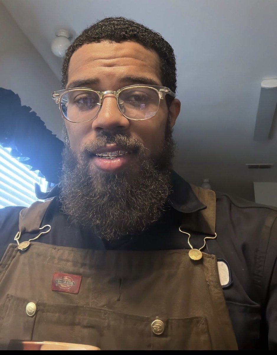 DarrelSwavey's tweet image. Every time I cut my beard I get to reminiscing lol