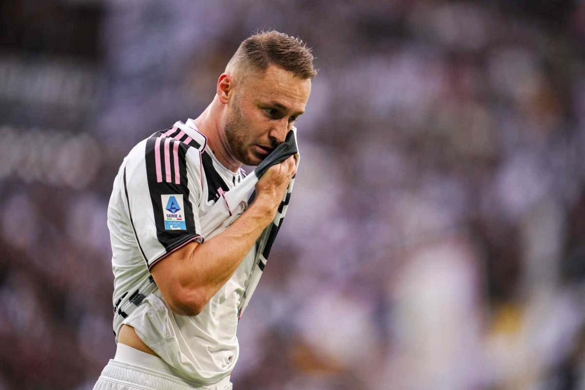 Kino16K's tweet photo. Miglior Partita da quando è alla Juve

Finalmente abbiamo trovato il suo Ruolo: in panchina per 87 minuti

Grazie Brambilla
#Juventus #JuventusUdinese #JuveUdinese https://t.co/e93Jubmz16