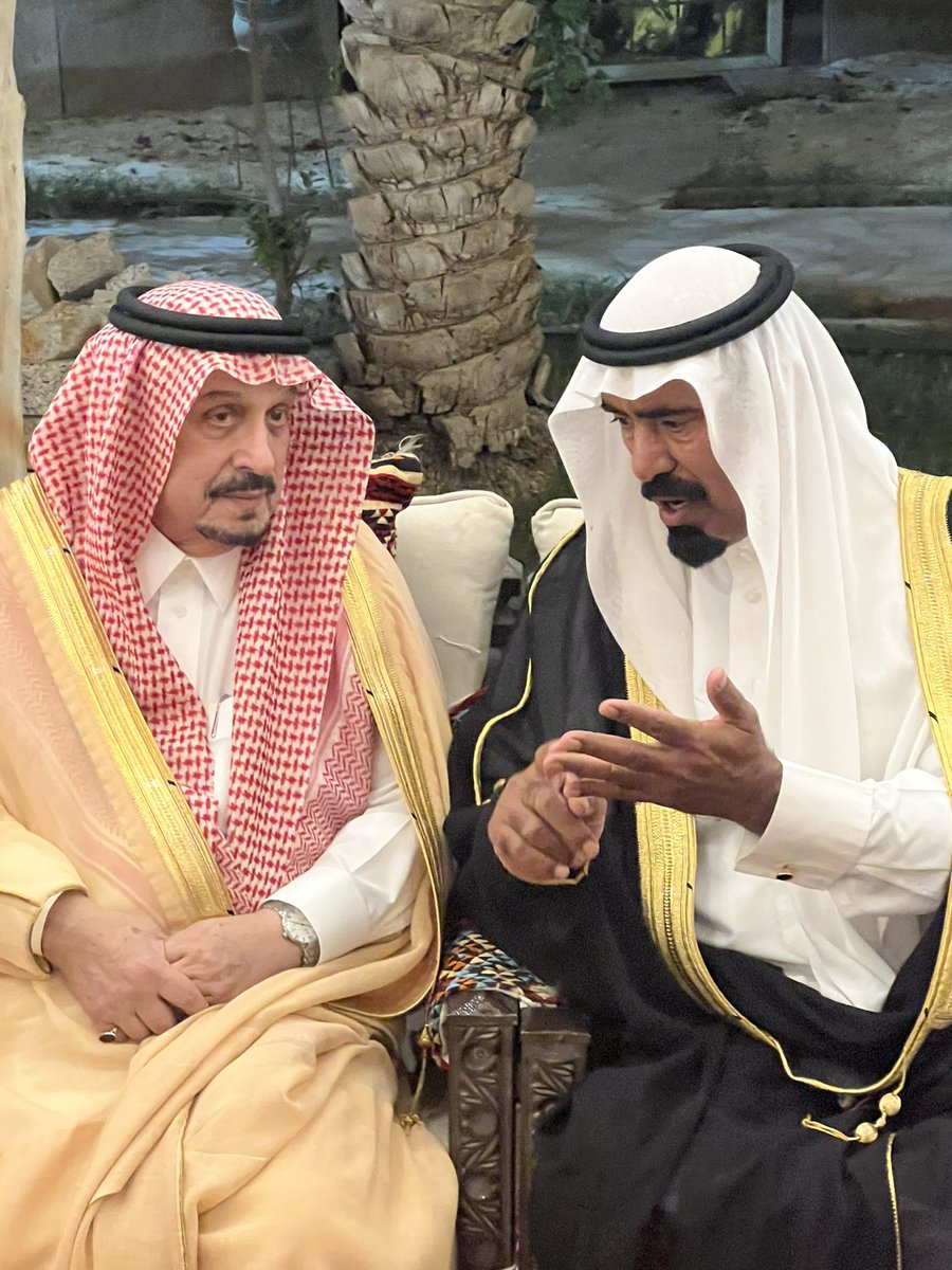 تشرفت هذة الليلة بالسلام على صاحب السمو الملكي الامير فيصل ابن بندر ابن عبدالعزيز امير منطقة الرياض على أثر دعوة كريمة من رجل الاعمال سعادة الدكتور جار الله العضيب  ، وكان لقاء حميمي تحدثنا خلاله عن المسؤلية المجتمعية الثقافية للمجتمع السعودي.