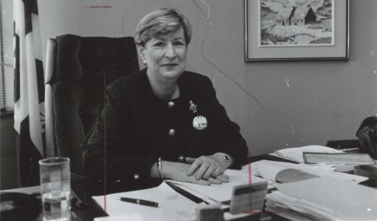 Je suis profondément attristé d’apprendre le décès de Lise Bacon.

Première femme élue vice-première ministre du Québec, Lise a ouvert des portes et tracé la voie pour tant d’autres, avec courage, dignité et un sens profond du service public. 

À sa famille, à ses proches et à