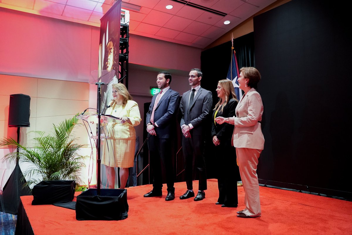 DTRHPR's tweet photo. Con este gran anuncio, la expansión de Eli Lilly en Puerto Rico reafirma la confianza en el talento y la capacidad de nuestra gente. Más de 1,100 nuevos empleos impulsarán la manufactura y biotecnología local. Desde el DTRH seguimos preparando a nuestra fuerza laboral. #DTRH https://t.co/MnQZVWGx4V